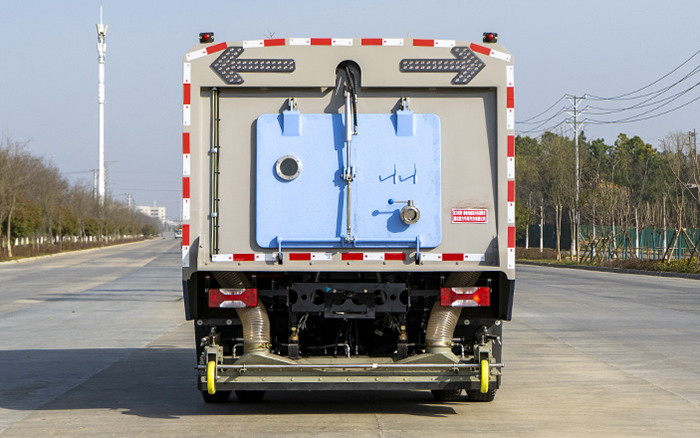 上汽跃进纯电道路污染清除车