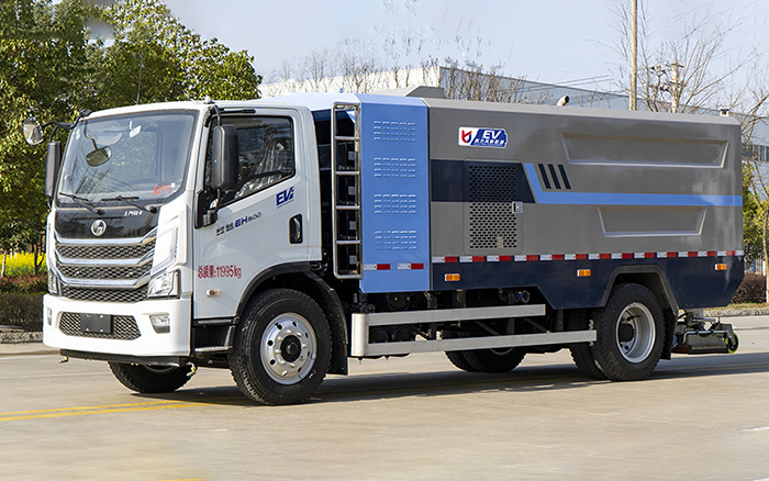 上汽跃进纯电道路污染清除车