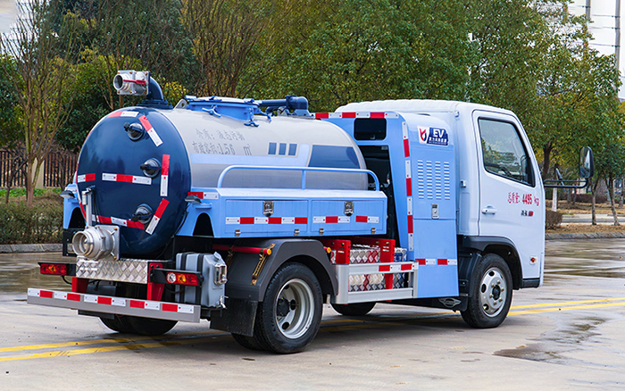 福田领航S1纯电吸粪车