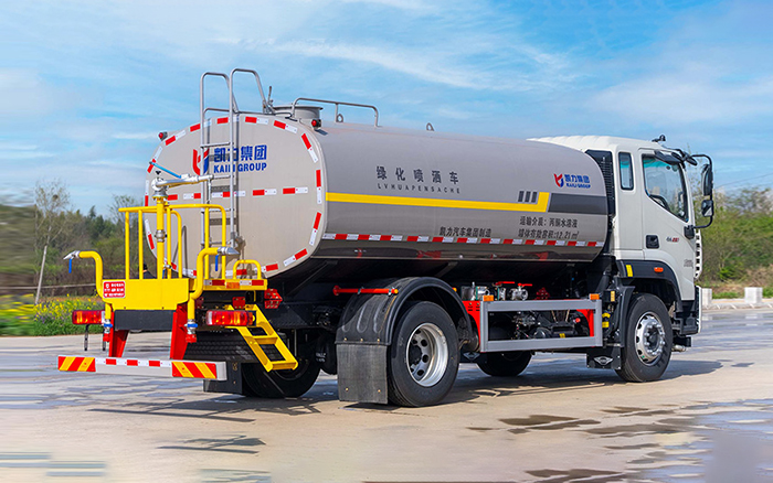 瑞沃ES7洒水车