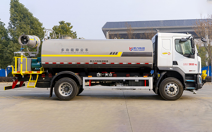 柳汽M3绿化喷洒车