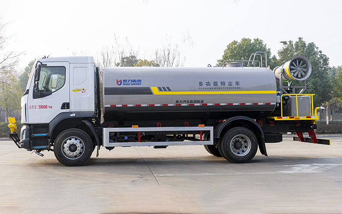 柳汽M3绿化喷洒车