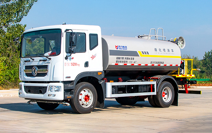 东风D9绿化喷洒车