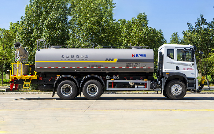 华神T5后双桥绿化喷洒车