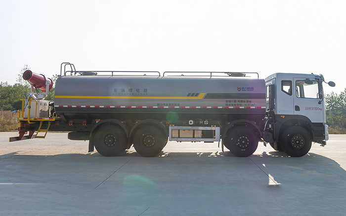 华神T5前四后八绿化喷洒车