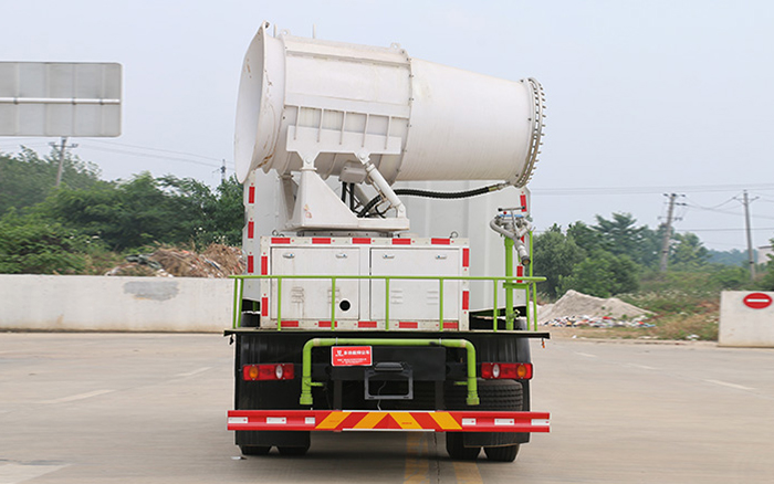 东风天锦多功能抑尘车