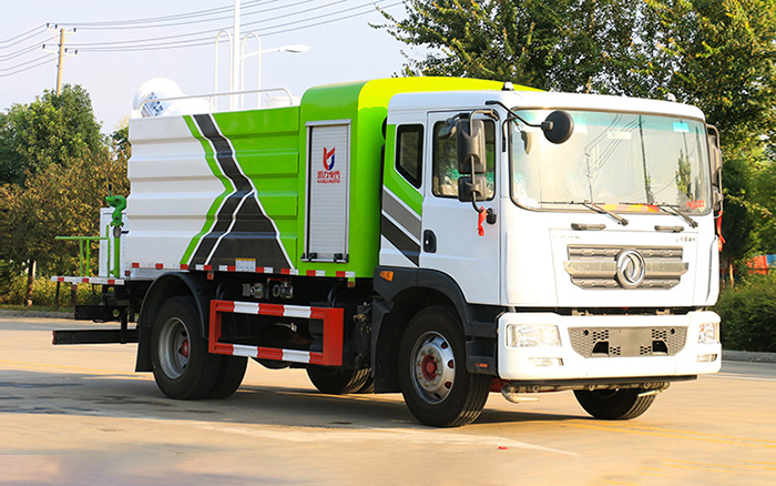 东风D9多功能抑尘车