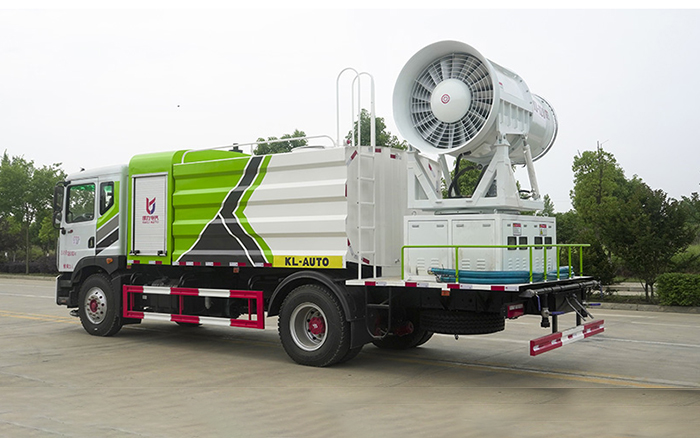 东风D9多功能抑尘车