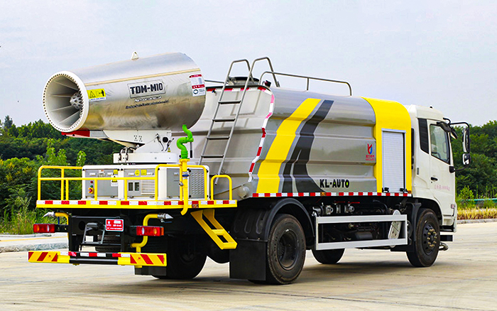 东风天锦多功能抑尘车