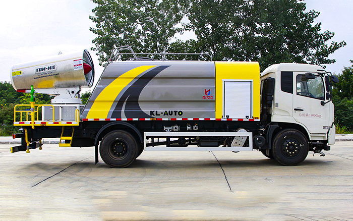 东风天锦多功能抑尘车