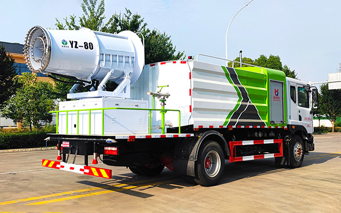 东风D9多功能抑尘车