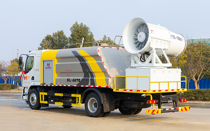 柳汽M3多功能抑尘车