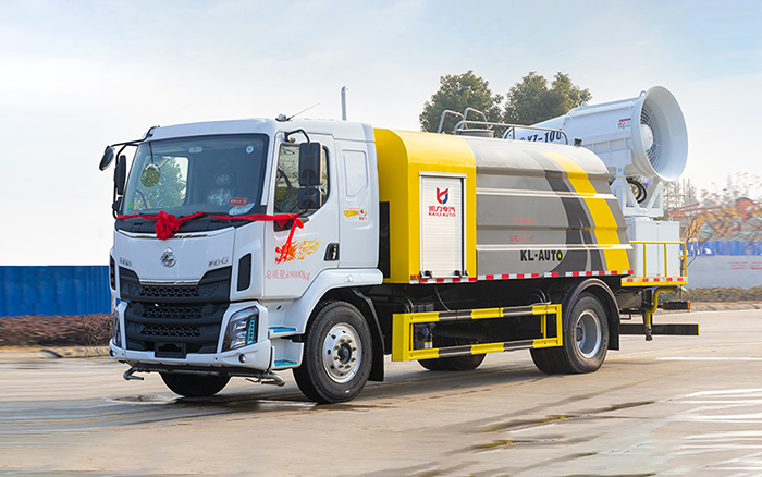 柳汽M3多功能抑尘车