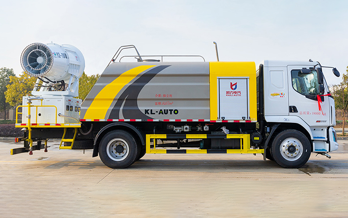 柳汽M3多功能抑尘车