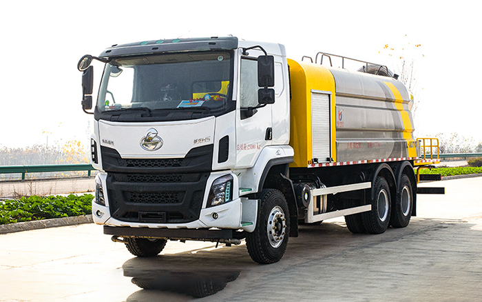 柳汽H5多功能抑尘车