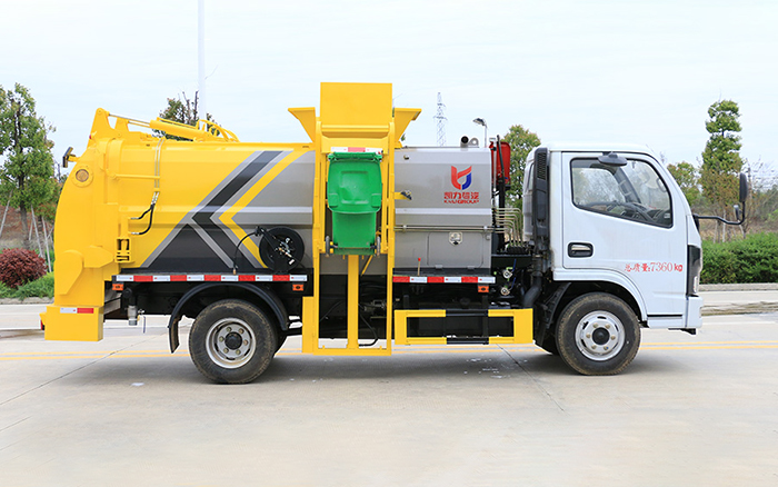 东风D6方罐餐厨式垃圾车