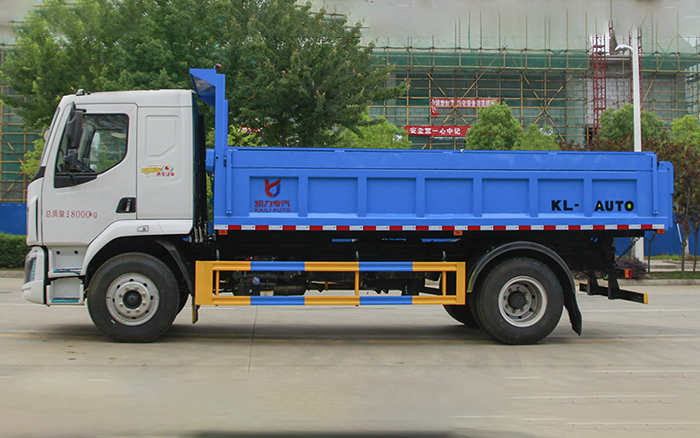 柳汽自卸式垃圾车
