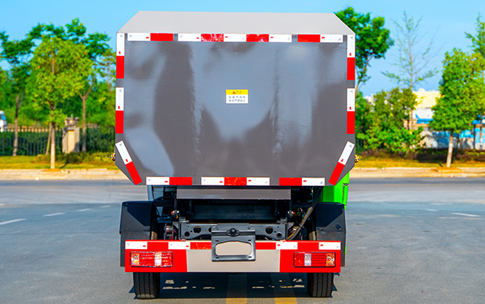 长安自装卸式垃圾车 侧装