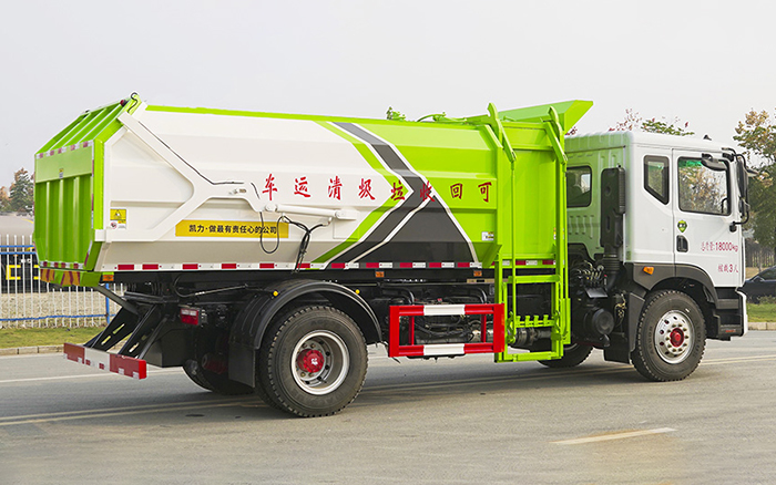 东风D9自装卸式垃圾车 侧装