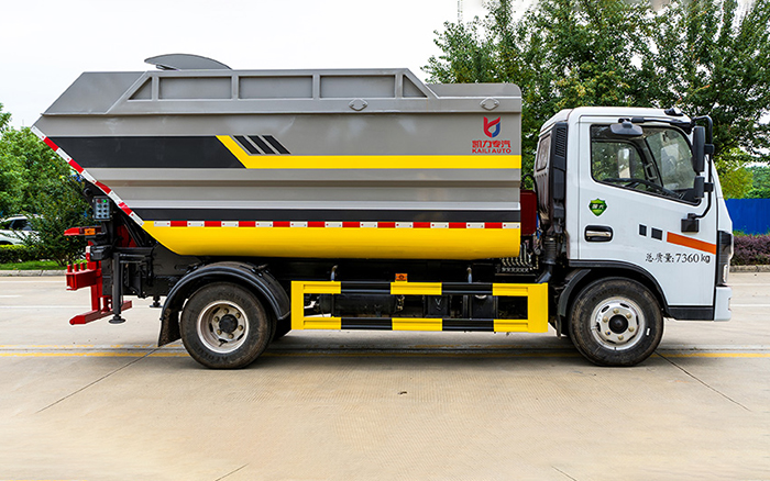 小多利卡自装卸式垃圾车 后装