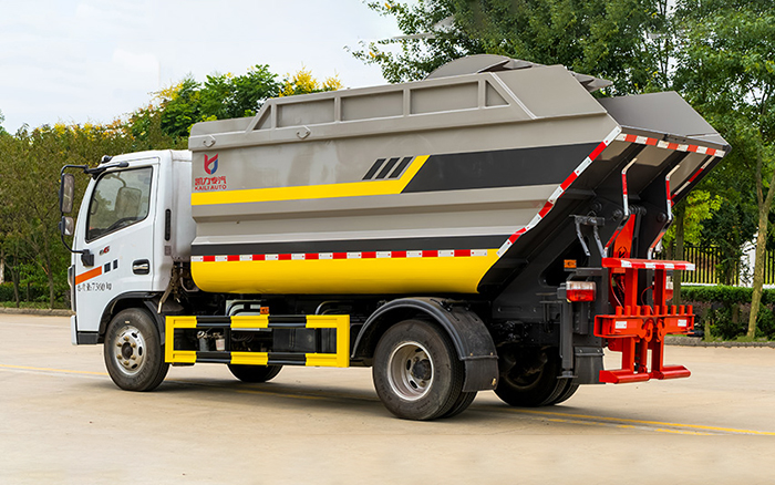 小多利卡自装卸式垃圾车 后装