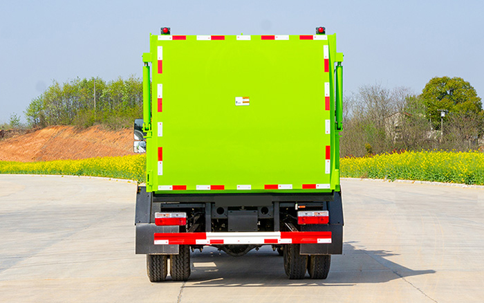 大福瑞卡侧装压缩垃圾车