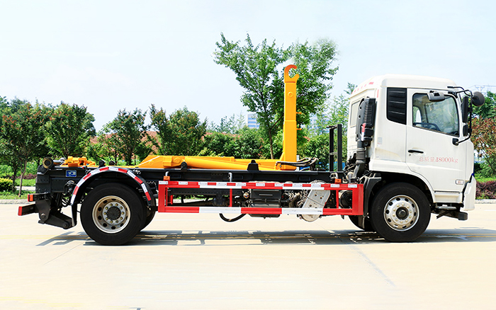 东风天锦车厢可卸式垃圾车