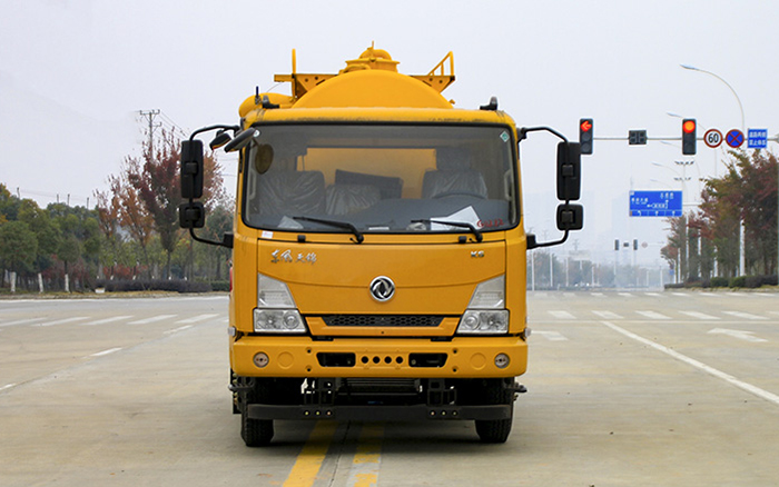 东风天锦清洗吸污车