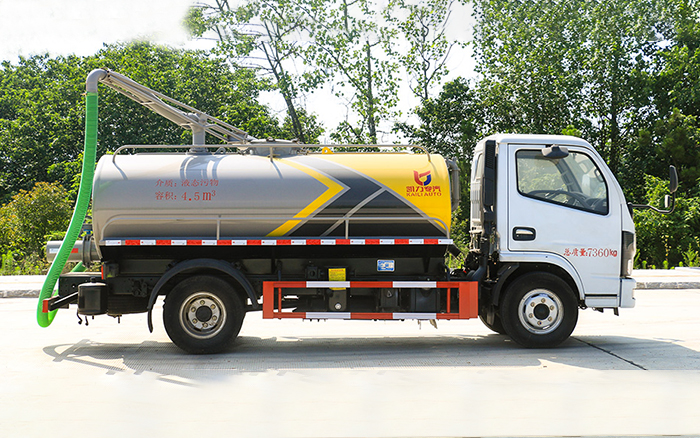 东风小多利卡吸粪车