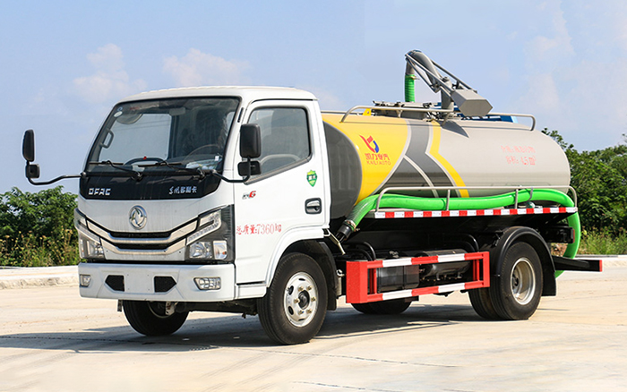 东风小多利卡吸粪车