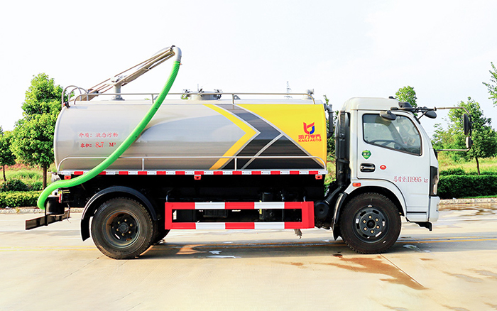 东风大福瑞卡吸粪车