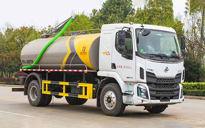 东风柳汽M3吸粪车