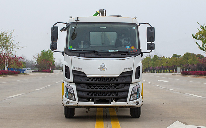 东风柳汽M3吸粪车