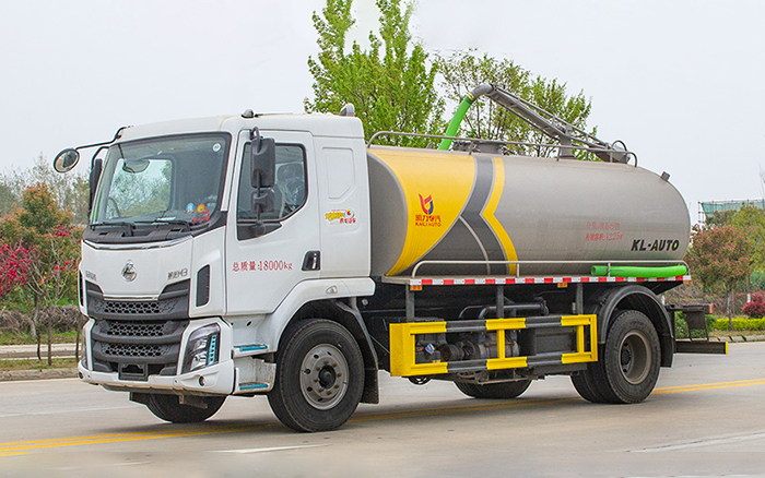 东风柳汽M3吸粪车