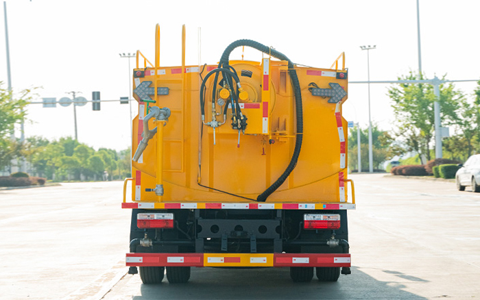 东风多利卡高压清洗车