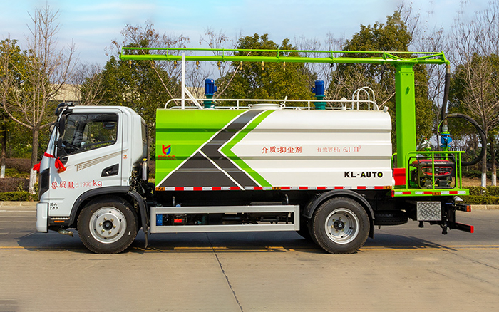 东风华神T3铁路抑尘车