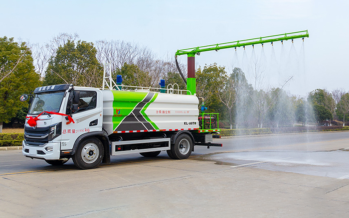 东风华神T3铁路抑尘车