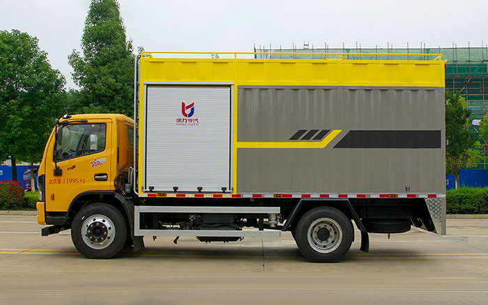 东风多利卡污水处理车