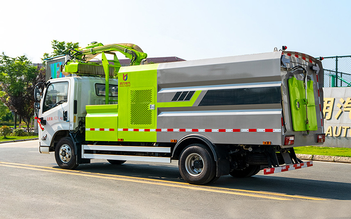 江铃凯锐绿篱修剪车