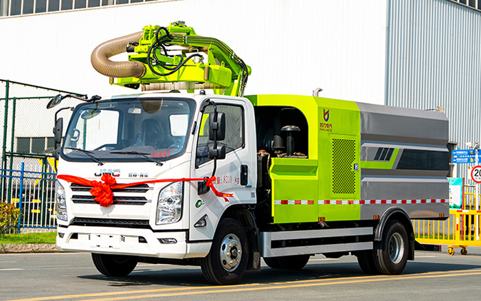 江铃凯锐绿篱修剪车