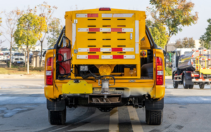 福田四驱除雪车