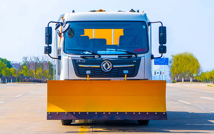 东风天锦除雪车