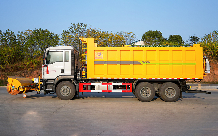 重汽后双桥除雪车