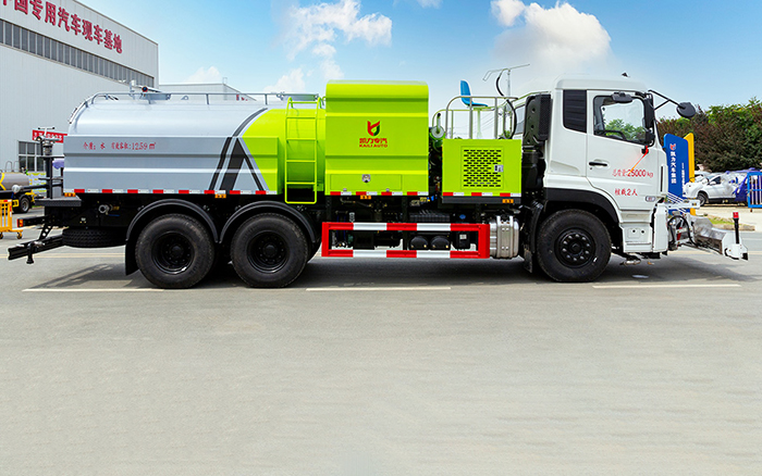 天龙路面养护车