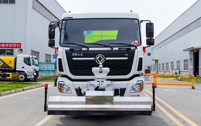 天龙路面养护车