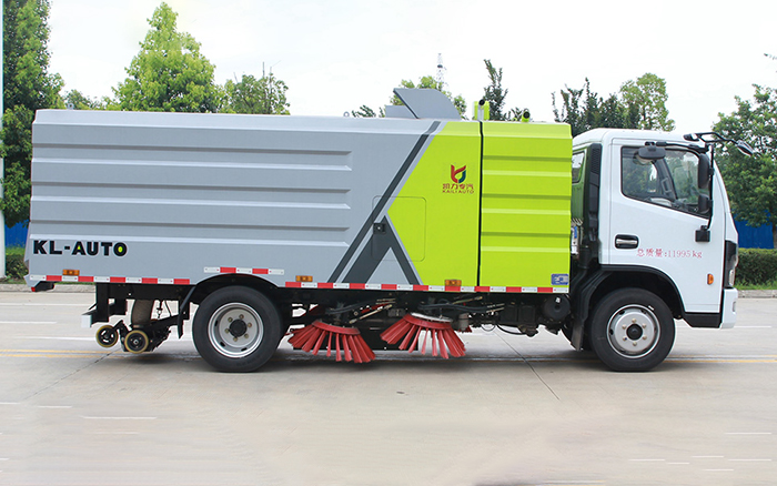 大多利卡扫路车