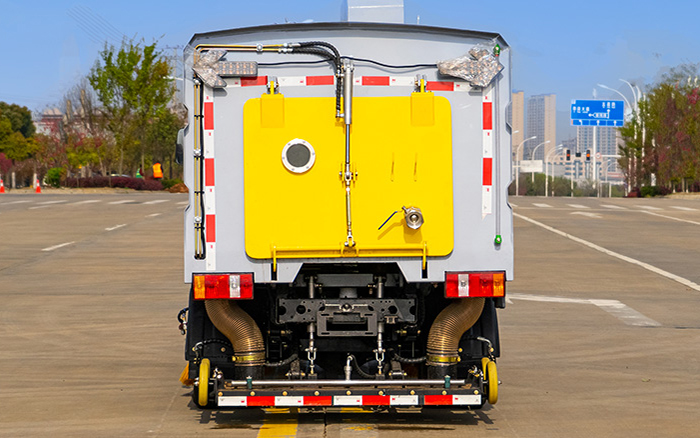 福田小卡之星2洗扫车