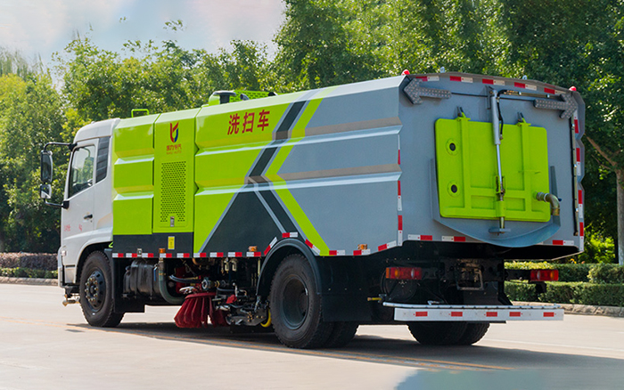 东风天锦洗扫车