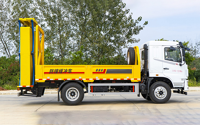 东风华神KL6防撞车