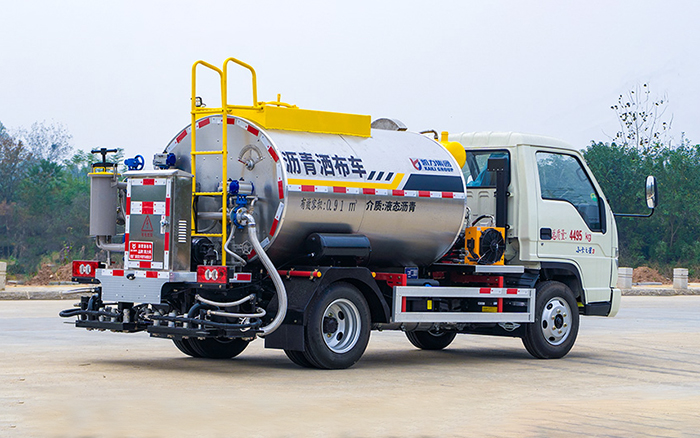 福田小卡之星3沥青洒布车